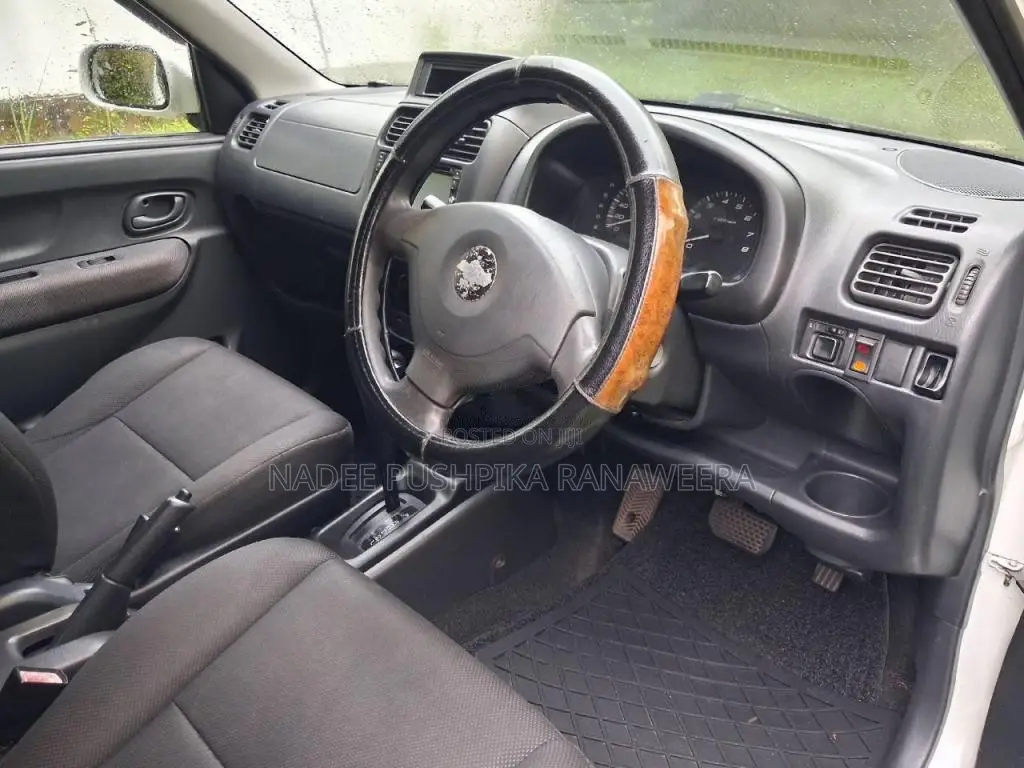 Chevrolet Cruze 2004 Car (Used)