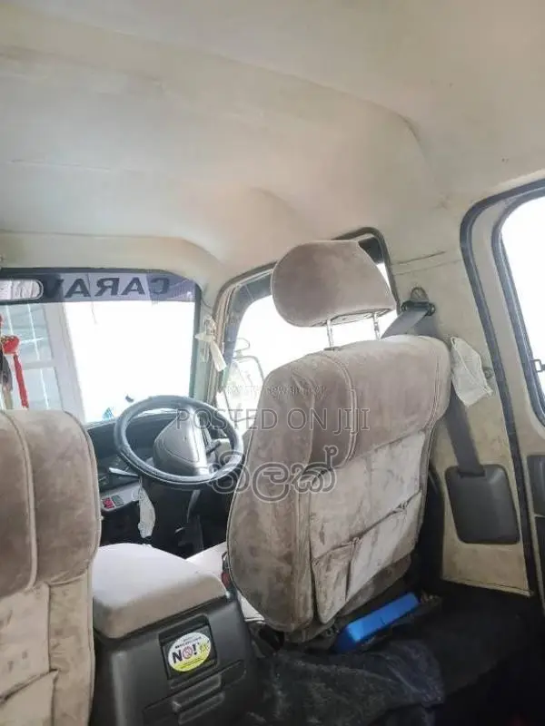 Nissan Caravan 1997 Van (Used)