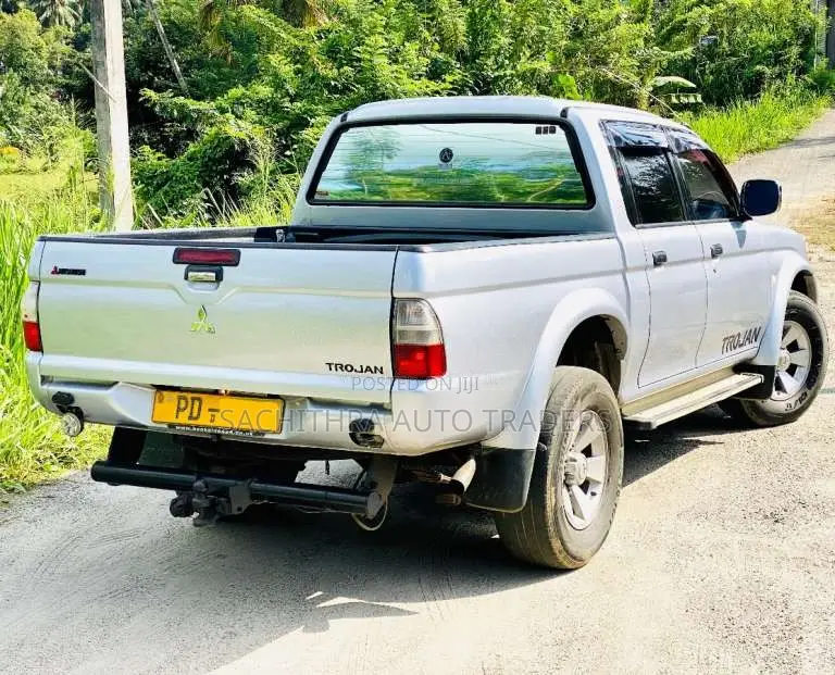 Mitsubishi L300 Trojan 2007 Van (Used)