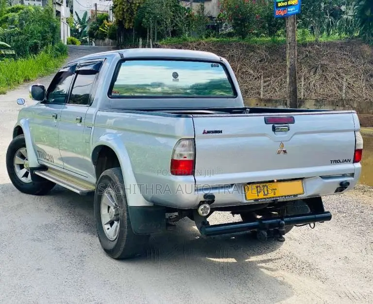 Mitsubishi L300 Trojan 2007 Van (Used)