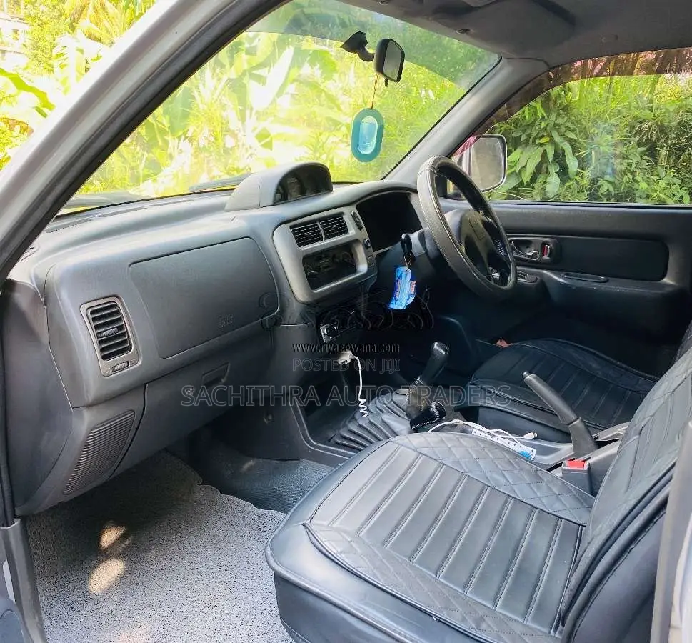 Mitsubishi L300 Trojan 2007 Van (Used)