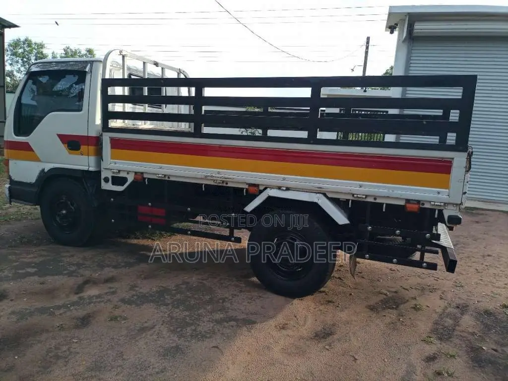 Isuzu Nkr 2000 Lorry (Used)