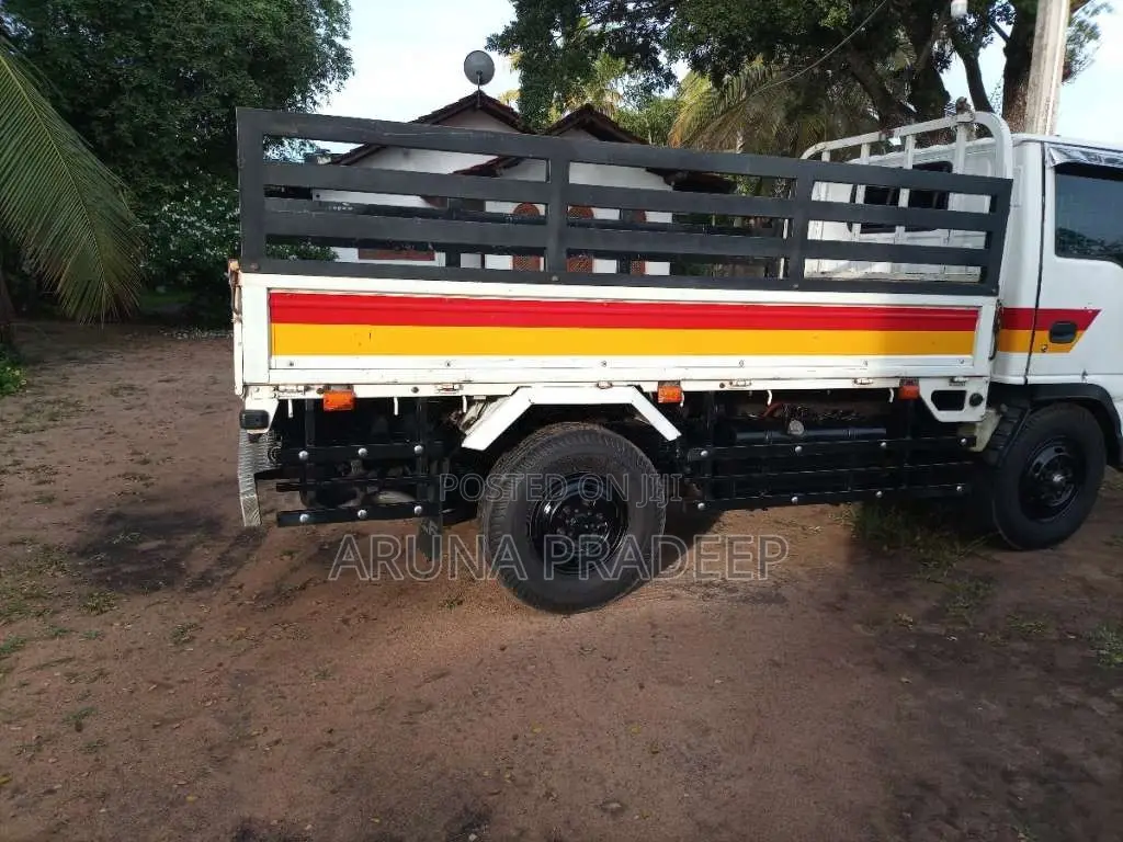 Isuzu Nkr 2000 Lorry (Used)