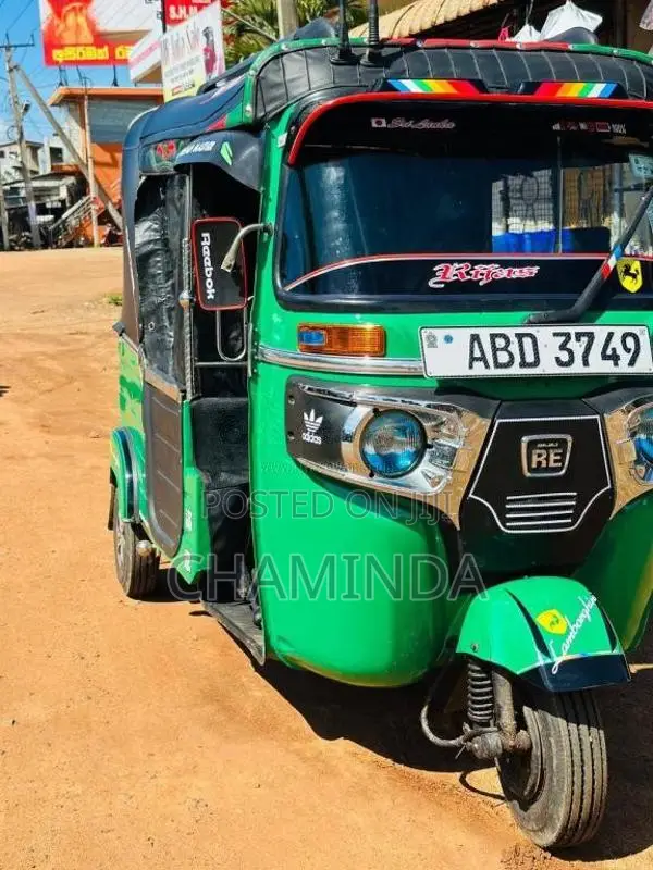 Bajaj 4 Stroke 2015 Three Wheel (Used)