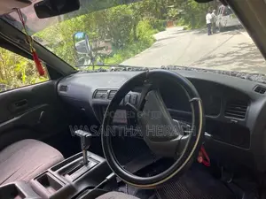 Toyota Lotto 1992 Van (Used)