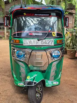 Bajaj 4 Stroke 2015 Three Wheel (Used)