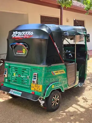 Bajaj 4 Stroke 2015 Three Wheel (Used)