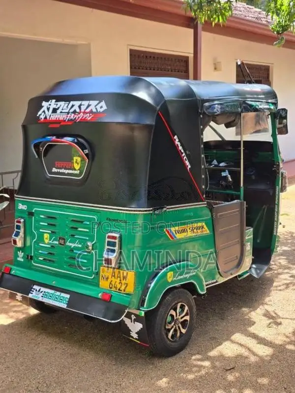 Bajaj 4 Stroke 2015 Three Wheel (Used)