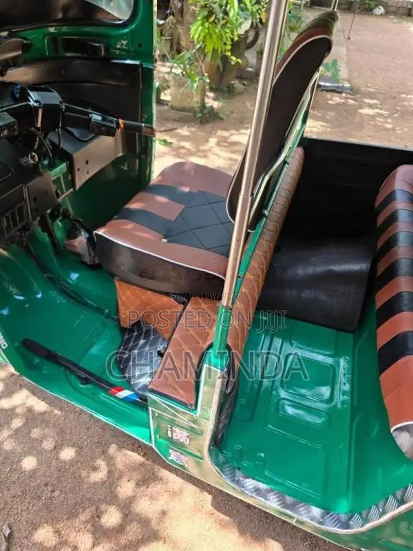 Bajaj 4 Stroke 2015 Three Wheel (Used)