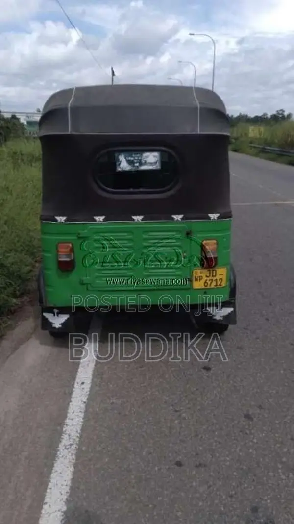 Bajaj 2 Stroke 2004 Three Wheel (Used)