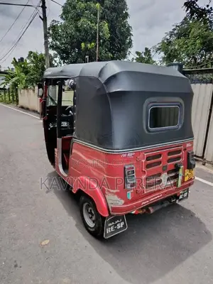 Bajaj RE 205 2016 Three Wheel (Used)
