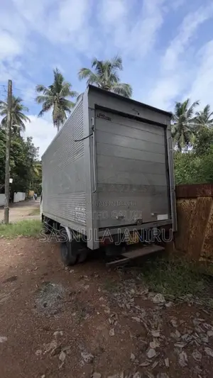 Isuzu ELF 1997 Lorry (Used)