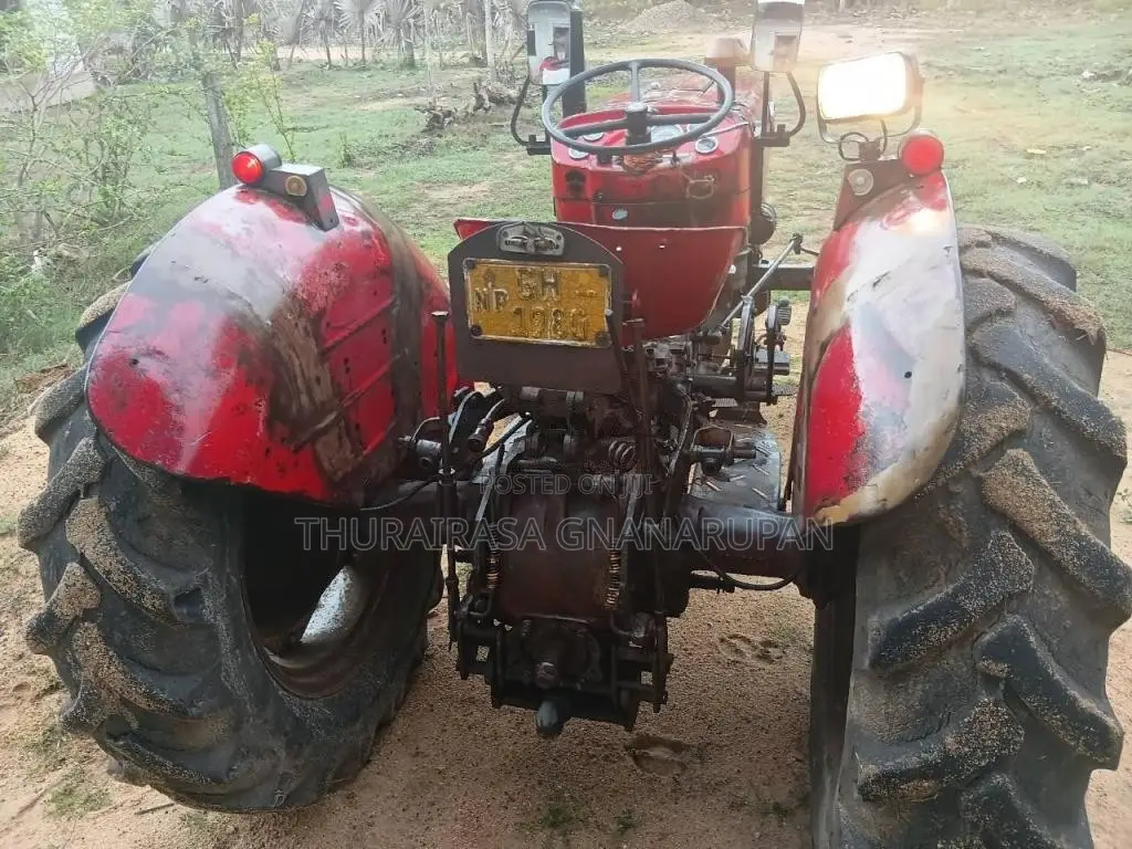 Massey-Ferguson 135 2002 Tractor (Used)