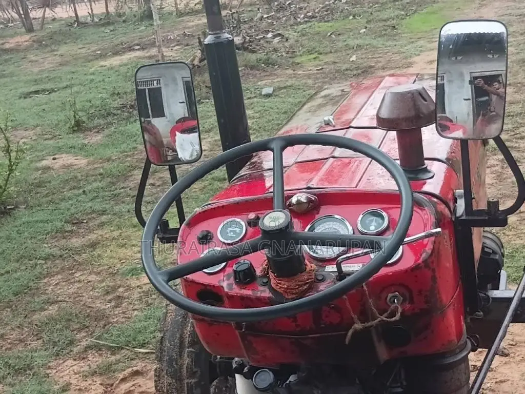 Massey-Ferguson 135 2002 Tractor (Used)