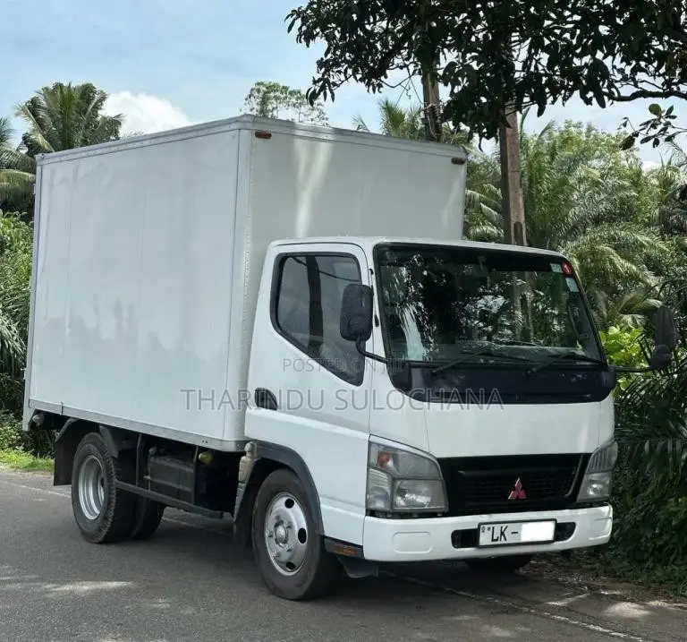 Mitsubishi Canter 10.5 2012 Lorry (Used)