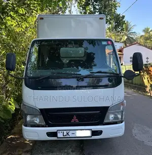 Mitsubishi Canter 10.5 2012 Lorry (Used)