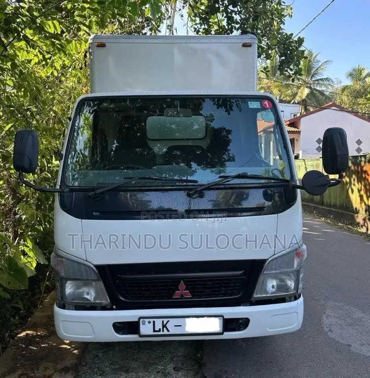 Mitsubishi Canter 10.5 2012 Lorry (Used)