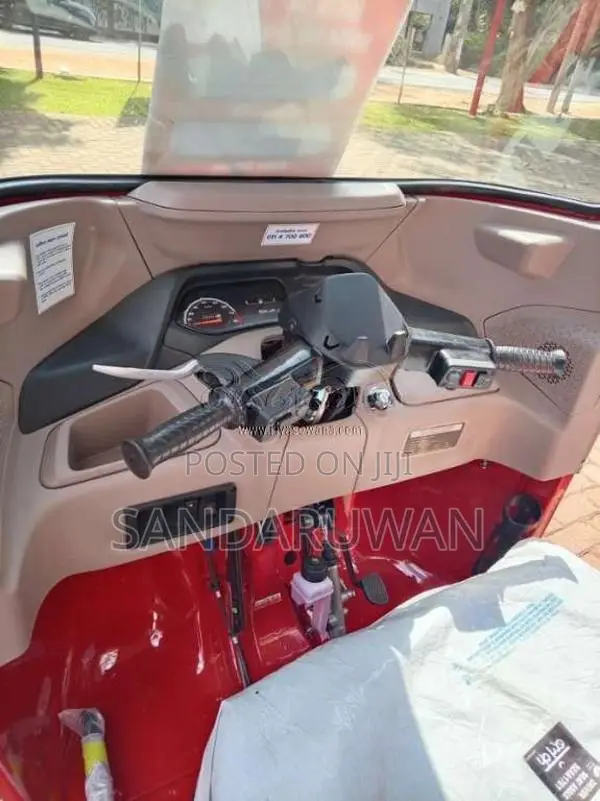 Bajaj 4 Stroke 2026 Three Wheel Brand New