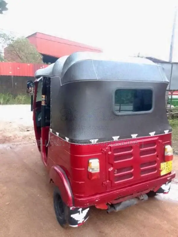 Bajaj RE 2009 Three Wheel (Used)