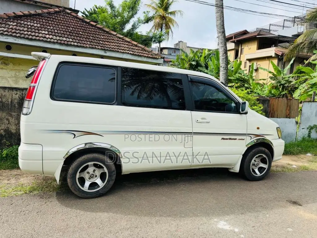 Toyota TownAce Noah KR42 2003 Van (Used)