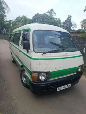 Toyota LH 40B LONG 1982 Van (Used)
