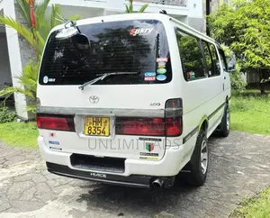 Toyota HIACE DOLPHIN LH162 5L 1999 Van (Used)