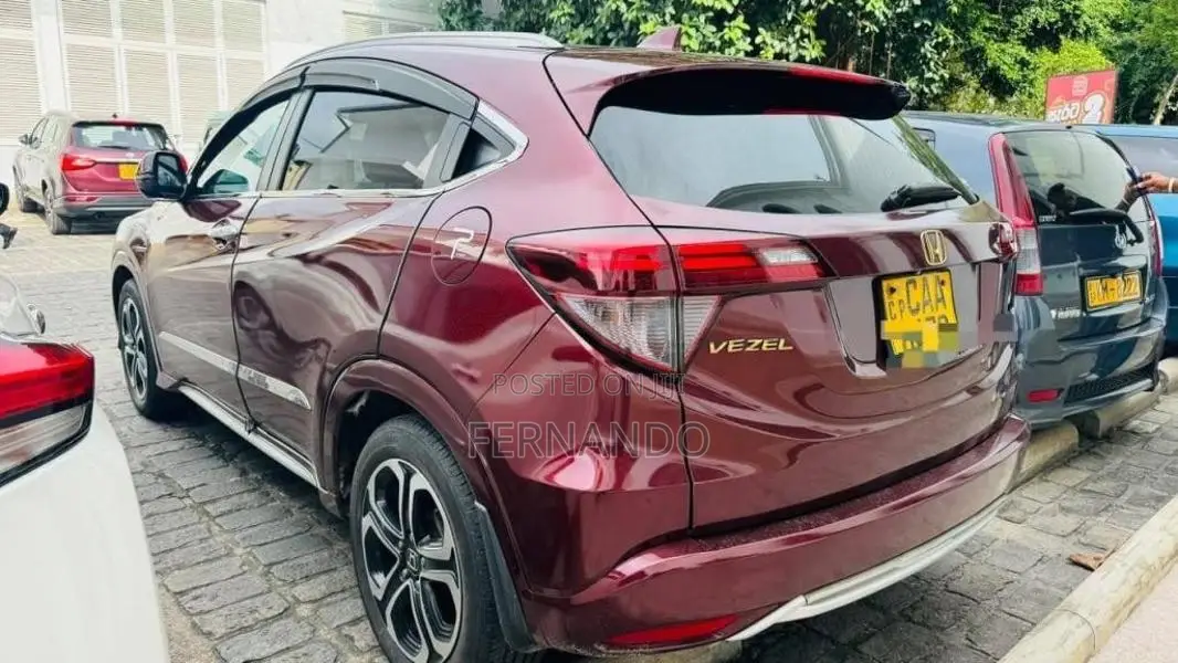 Honda Vezel Orange Pak 2014 SUV (Used)