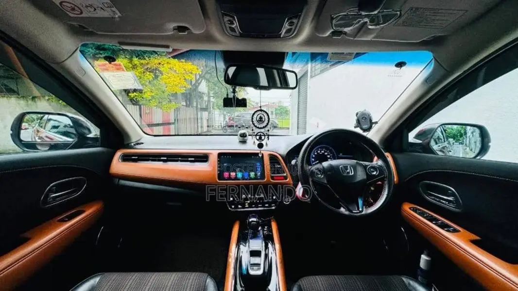 Honda Vezel Orange Pak 2014 SUV (Used)