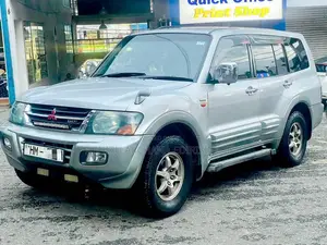 Mitsubishi Montero 2002 SUV (Used)