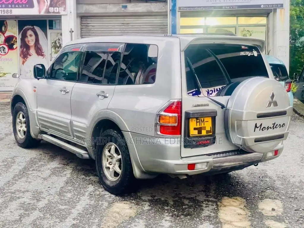 Mitsubishi Montero 2002 SUV (Used)