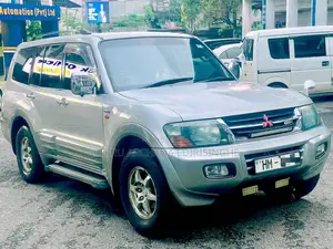 Mitsubishi Montero 2002 SUV (Used)
