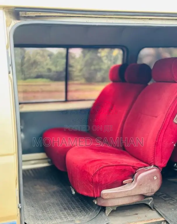 Nissan Caravan 1995 Van (Used)