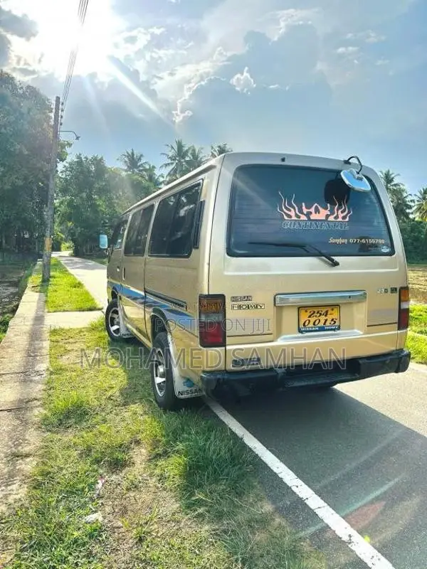 Nissan Caravan 1995 Van (Used)