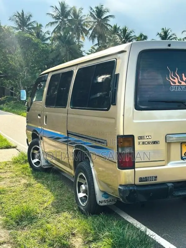 Nissan Caravan 1995 Van (Used)