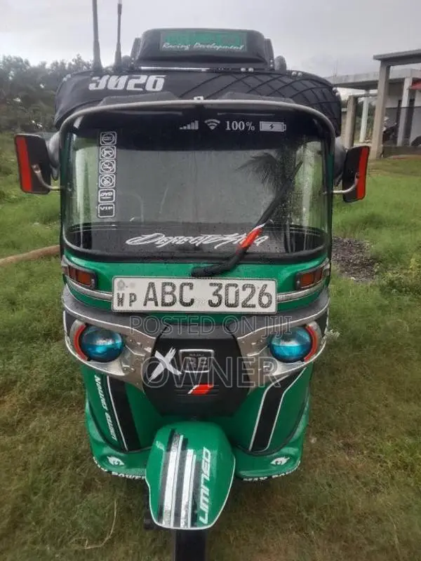 Bajaj RE 4 Stroke 2015 Three Wheel (Used)