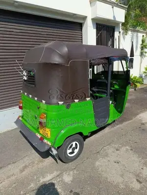 Bajaj RE 2 Stroke 2005 Three Wheel (Used)