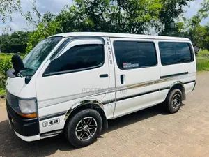 Toyota Dolphin 1992 Van (Used)