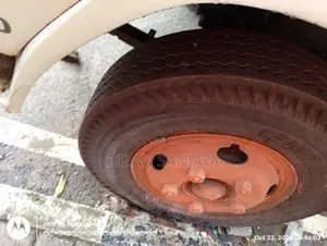 Mitsubishi Canter 1982 Lorry (Used)