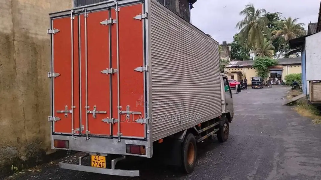 Mitsubishi Canter 1982 Lorry (Used)