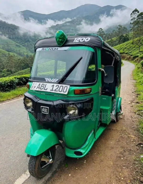 Bajaj RE 205 2016 Three Wheel (Used)