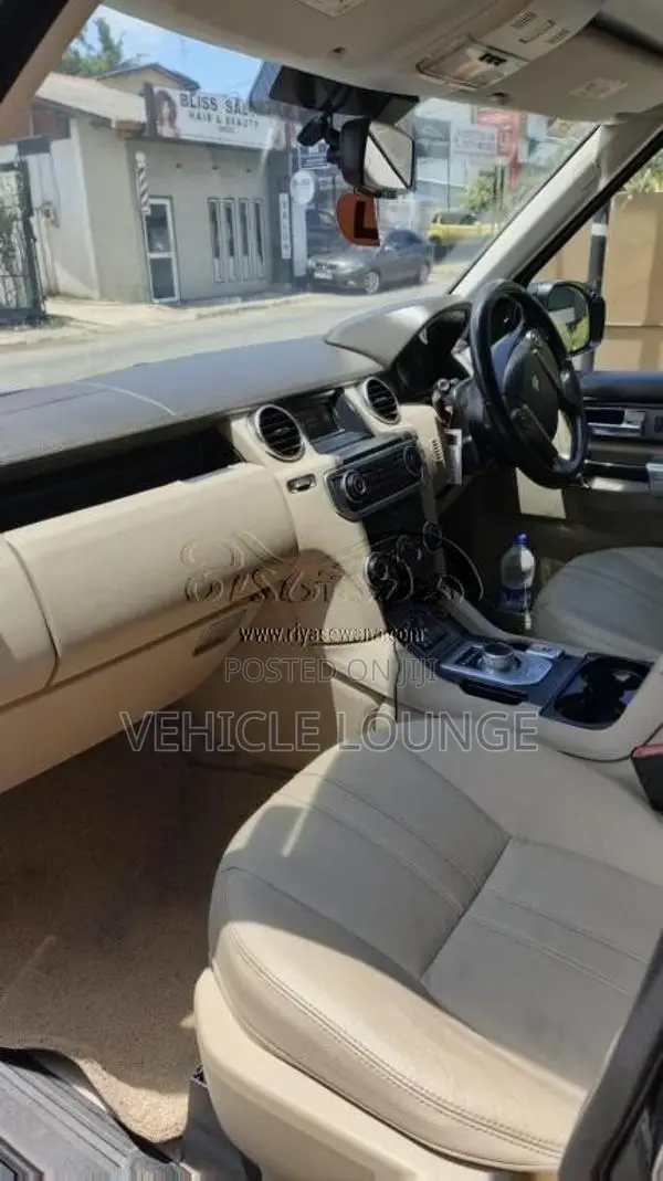 Land-Rover Discovery 4 2015 SUV (Used)