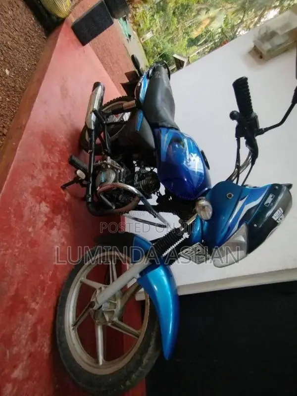 Bajaj Platina 2006 Motorbike (Used)
