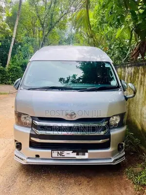 Toyota High Roof 2016 Van (Used)