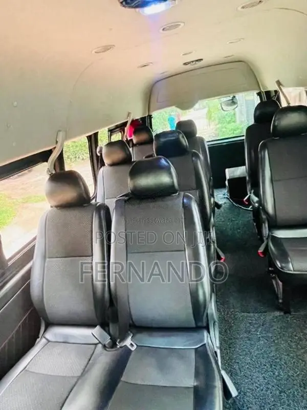 Toyota High Roof 2016 Van (Used)