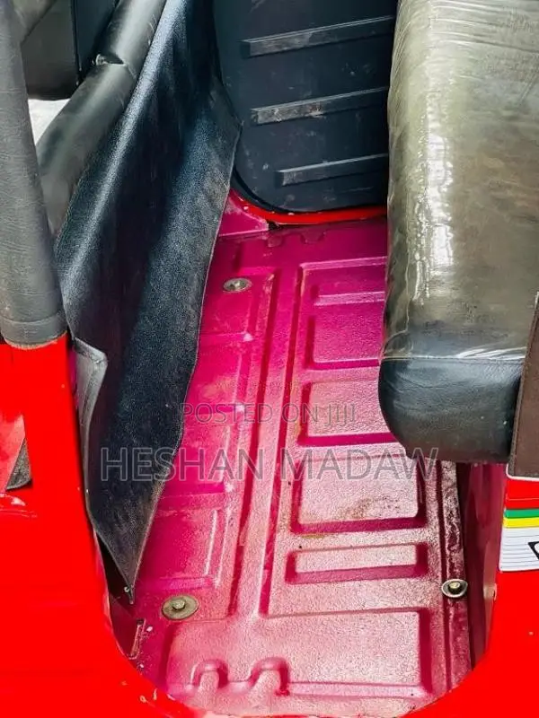 Bajaj RE 2005 Three Wheel (Used)
