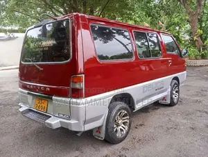 Mitsubishi PO5 1987 Van (Used)