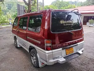 Mitsubishi PO5 1987 Van (Used)