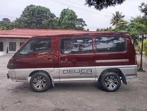Mitsubishi PO5 1987 Van (Used)