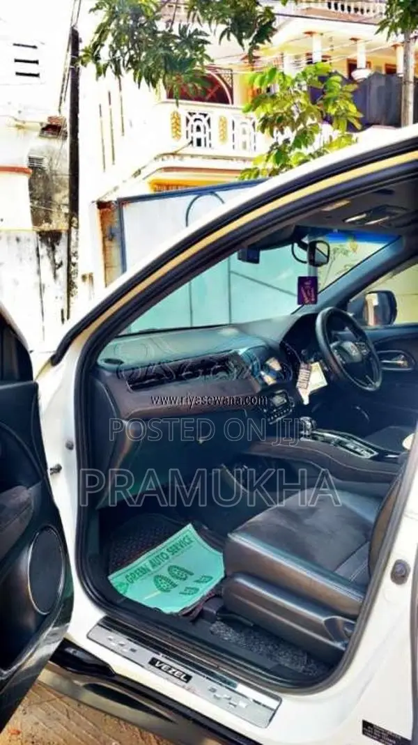 Honda Vezel 2017 SUV (Used)