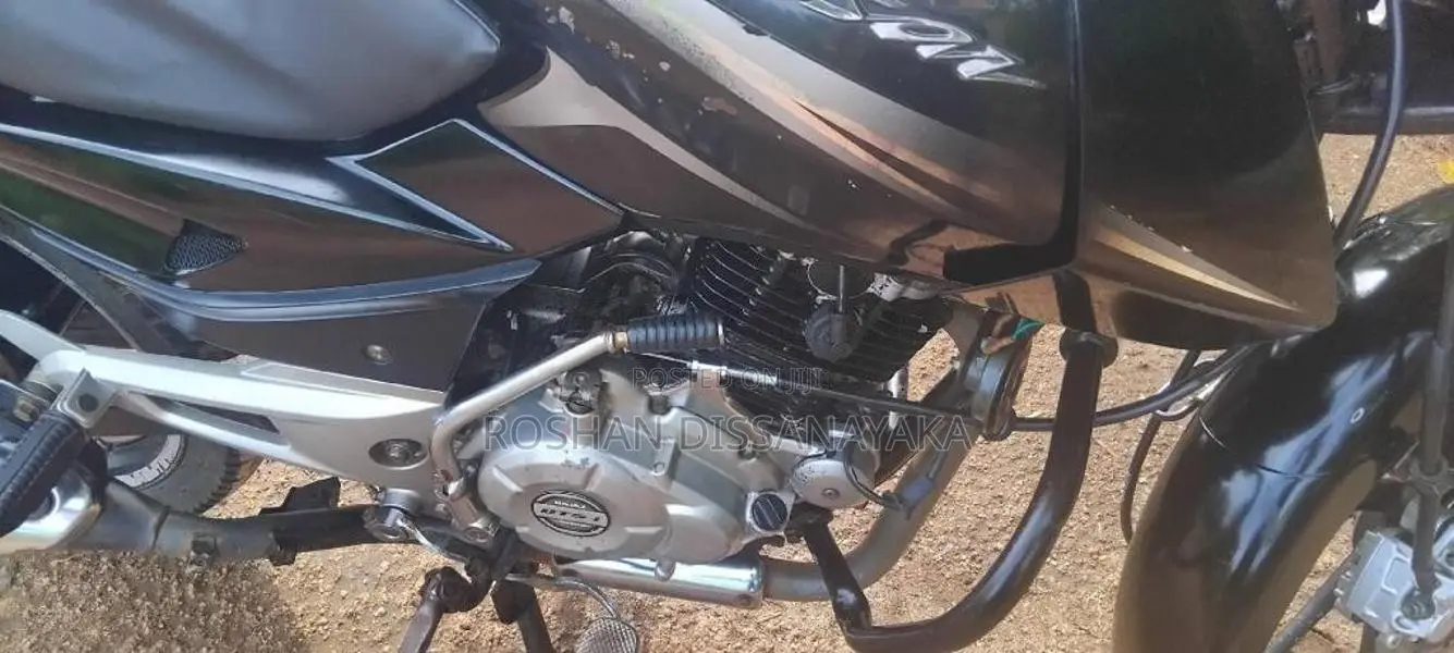 Bajaj Pulsar 2015 Motorbike (Used)